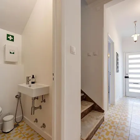 ゲストハウス Casa - Unique Townhouse In The Centre Of With Beautiful Rooftop Terrace ポルティマン